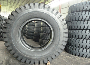 27.00-49巨型無內胎工程機械輪胎